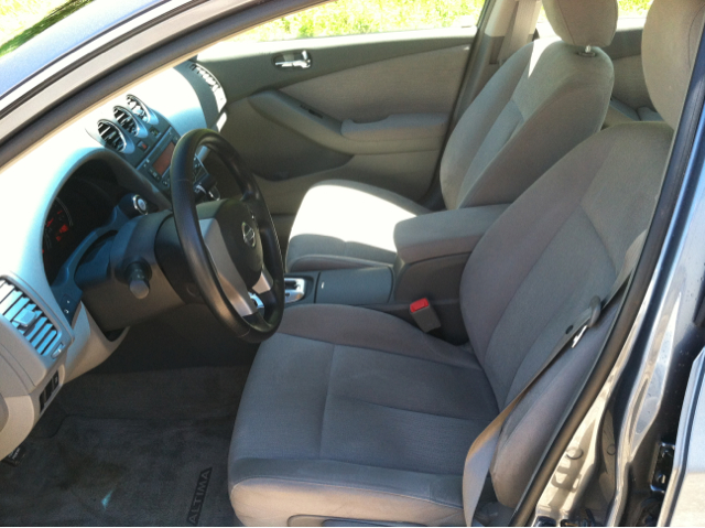 Nissan Altima 2010 photo 2