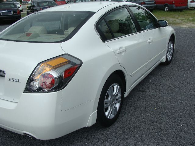 Nissan Altima 2010 photo 7