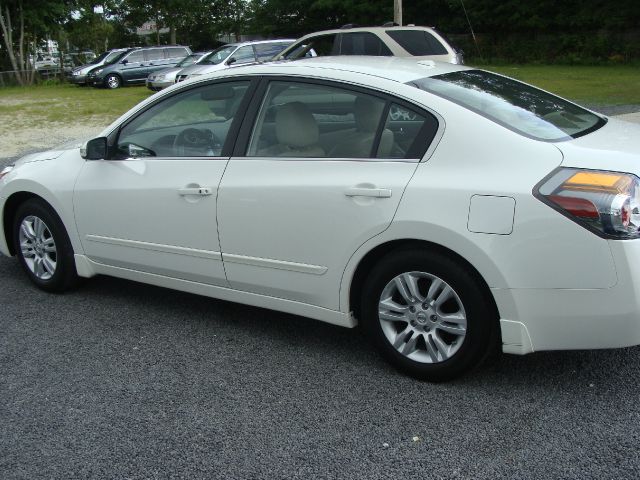 Nissan Altima 2010 photo 8