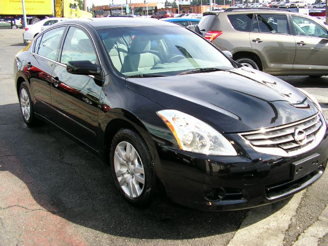 Nissan Altima 2010 photo 1