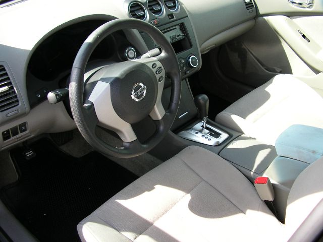 Nissan Altima 2010 photo 3