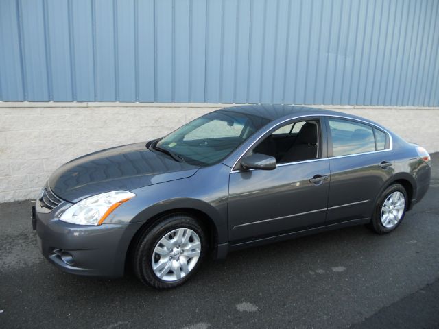 Nissan Altima 2010 photo 2