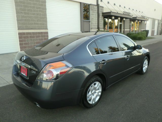 Nissan Altima 2010 photo 4