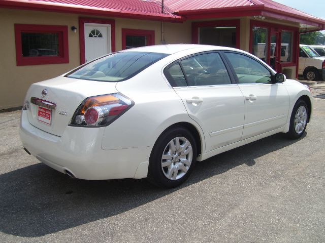 Nissan Altima Pickupslt Quad Cab SWB 4WD 4x4 Truck Sedan