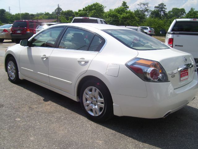 Nissan Altima 2010 photo 5