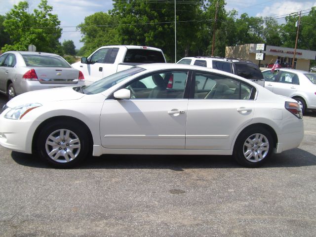 Nissan Altima 2010 photo 8