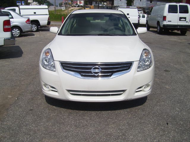 Nissan Altima 2010 photo 9