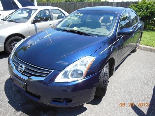 Nissan Altima Pickupslt Quad Cab SWB 4WD 4x4 Truck Sedan