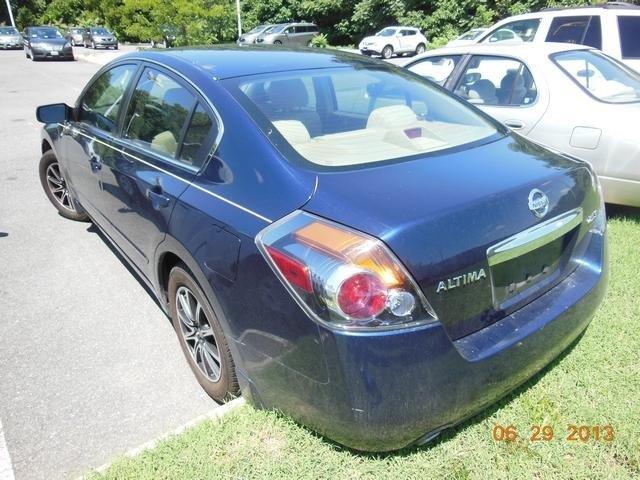 Nissan Altima 2010 photo 3