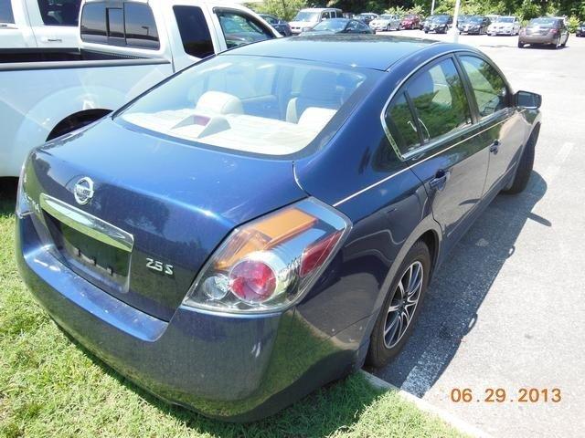 Nissan Altima 2010 photo 4