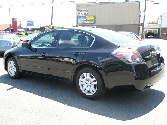 Nissan Altima 2010 photo 10