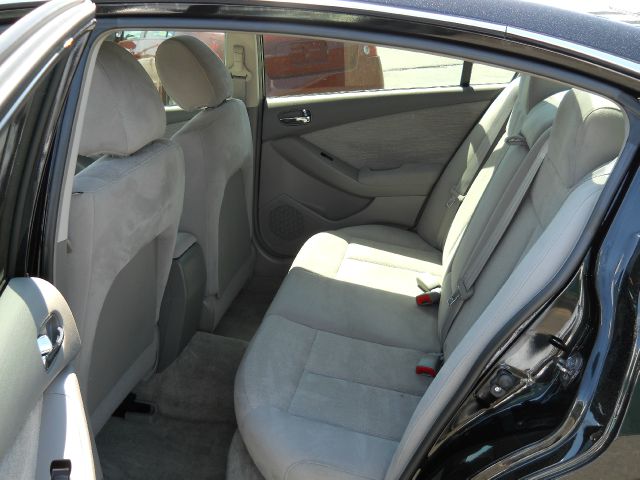 Nissan Altima 2010 photo 9