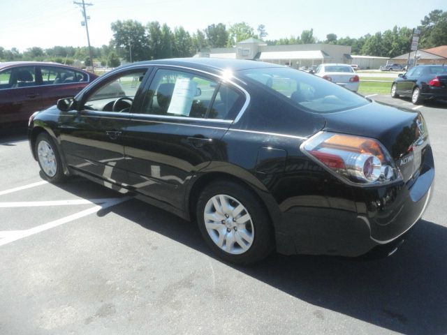 Nissan Altima 2010 photo 3