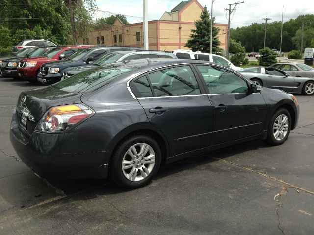 Nissan Altima 2010 photo 10