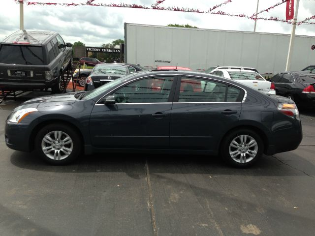 Nissan Altima 2010 photo 16