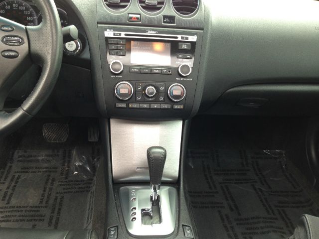 Nissan Altima 2010 photo 3