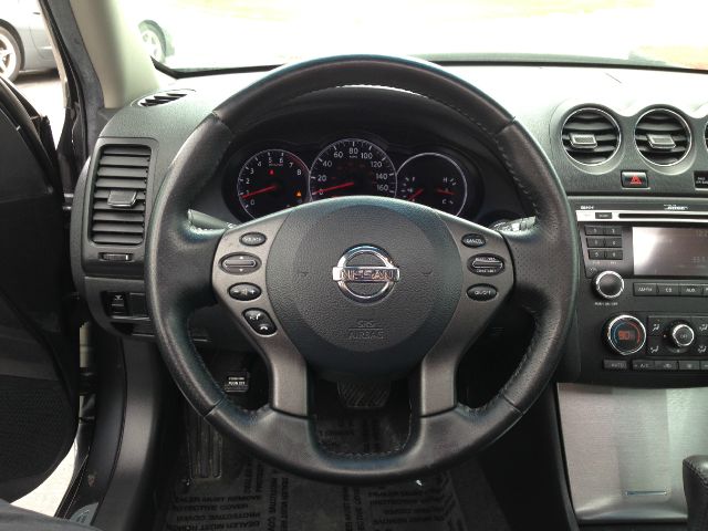 Nissan Altima 2010 photo 7