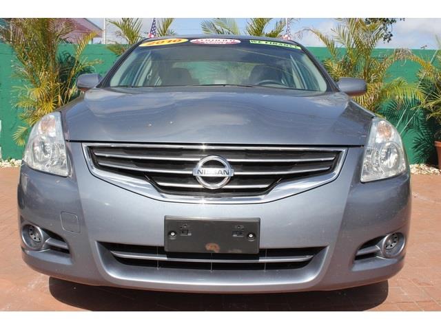 Nissan Altima 2010 photo 1