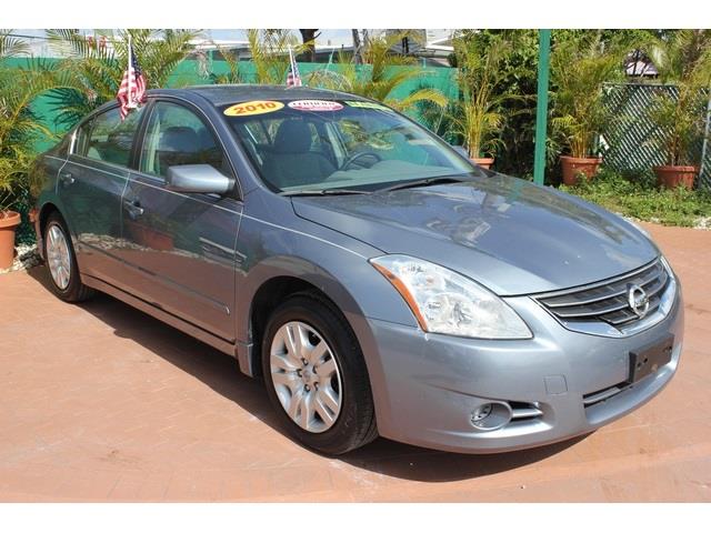 Nissan Altima 2010 photo 2