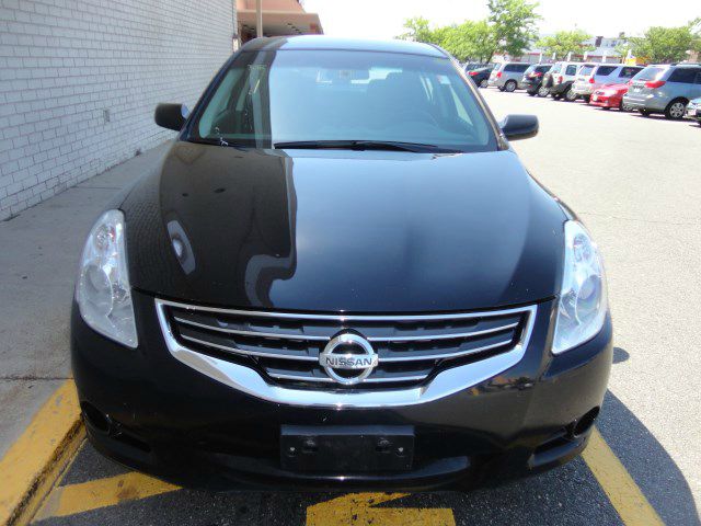 Nissan Altima 2010 photo 9