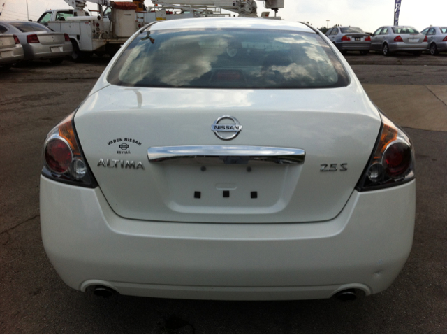 Nissan Altima 2010 photo 8