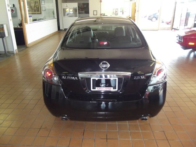 Nissan Altima 2010 photo 3