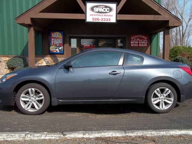 Nissan Altima 2010 photo 1