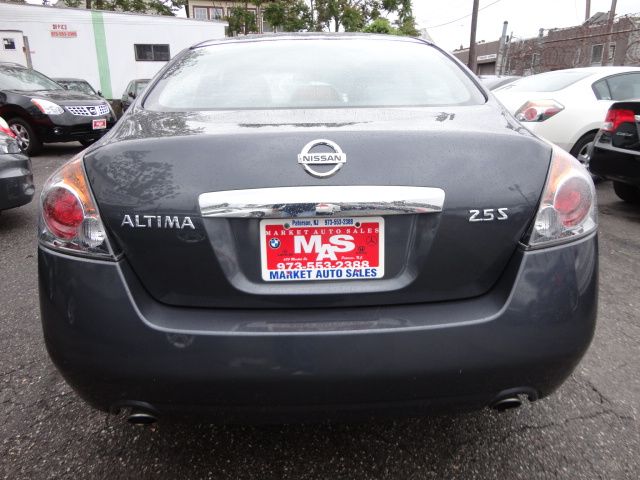 Nissan Altima 2010 photo 15