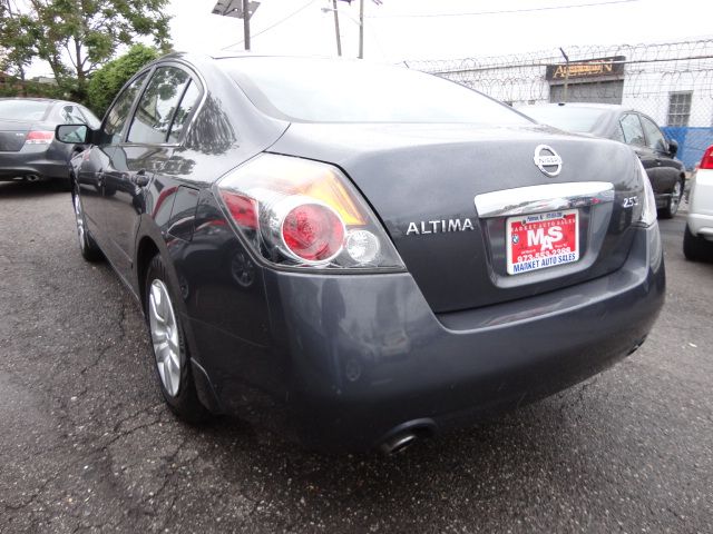 Nissan Altima 2010 photo 25