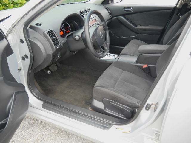 Nissan Altima 2010 photo 3