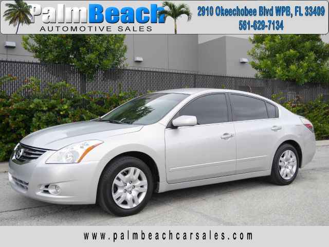 Nissan Altima 2010 photo 4