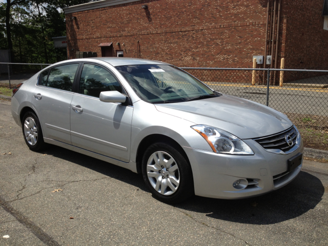 Nissan Altima 2010 photo 3