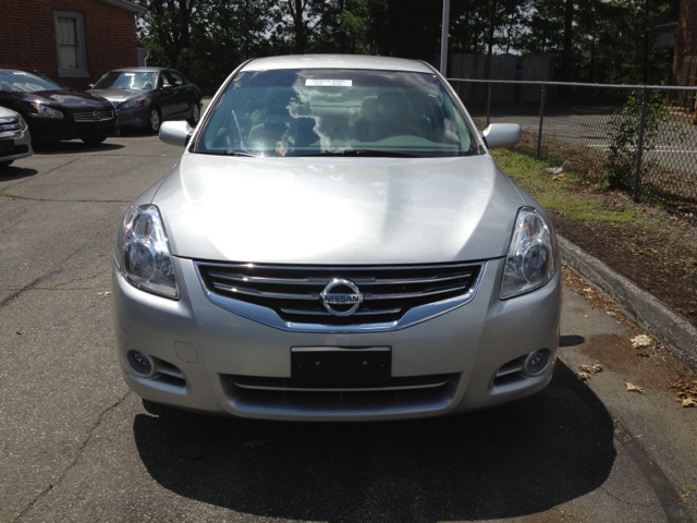 Nissan Altima 2010 photo 4