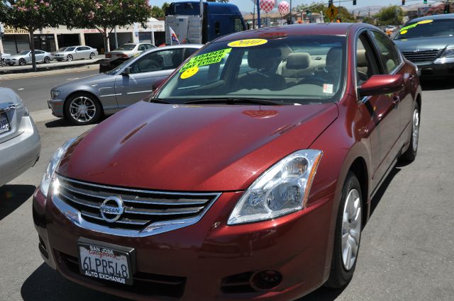 Nissan Altima 2010 photo 3