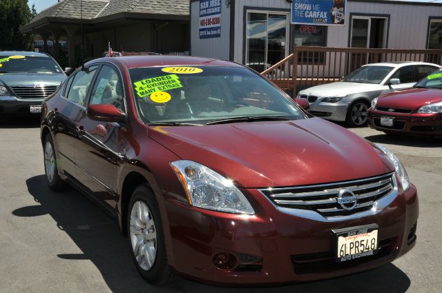 Nissan Altima 2010 photo 4