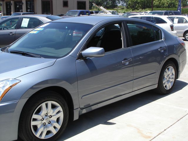 Nissan Altima 2010 photo 4