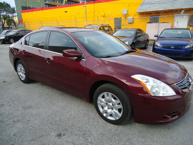 Nissan Altima XR Sedan