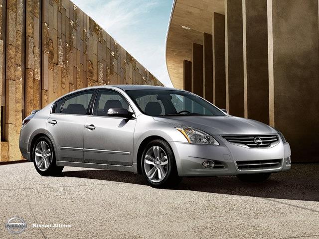 Nissan Altima 2010 photo 2