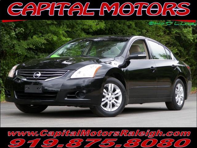 Nissan Altima 2010 photo 1