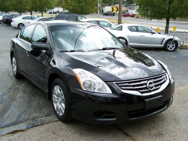 Nissan Altima 2010 photo 1