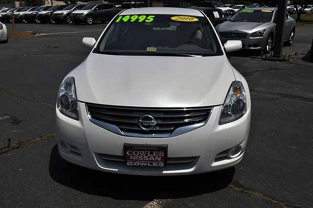 Nissan Altima 2010 photo 12