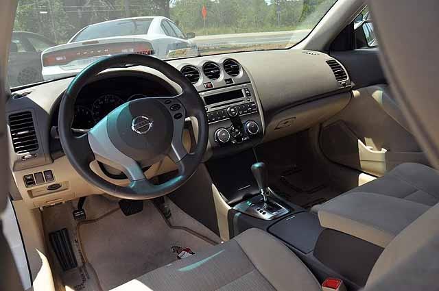 Nissan Altima 2010 photo 20