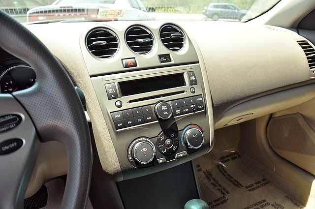 Nissan Altima 2010 photo 7