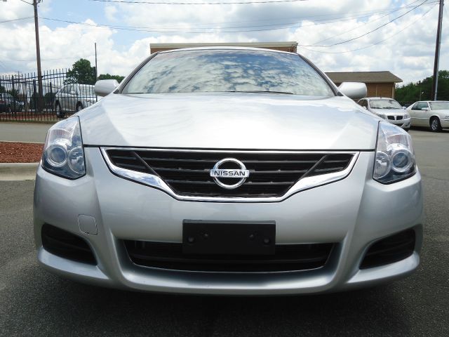 Nissan Altima 2010 photo 3