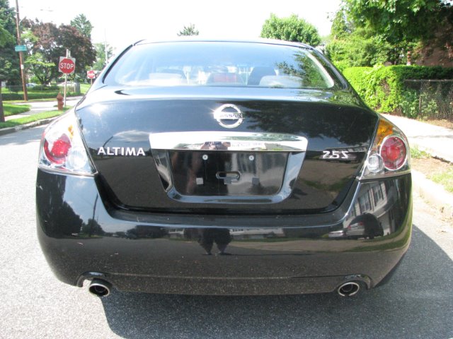 Nissan Altima 2010 photo 17