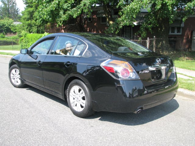 Nissan Altima 2010 photo 18