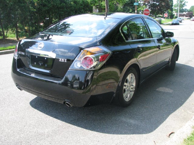 Nissan Altima 2010 photo 20