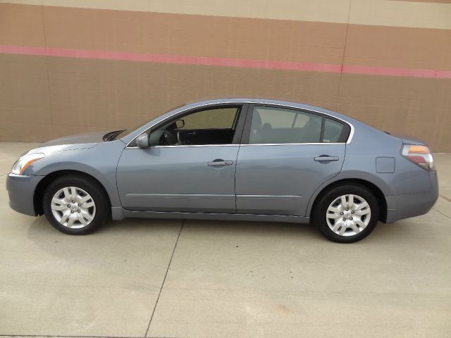 Nissan Altima 2010 photo 10