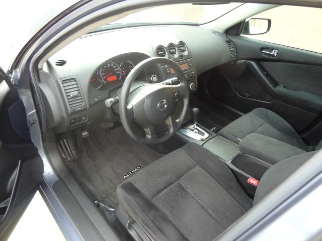 Nissan Altima 2010 photo 15