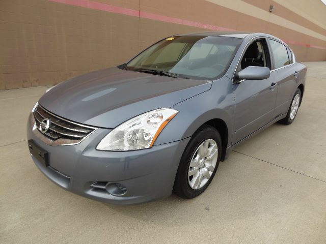 Nissan Altima 2010 photo 16